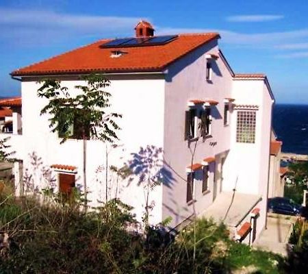 Apartment Budinic مالي لوشينغْ المظهر الخارجي الصورة