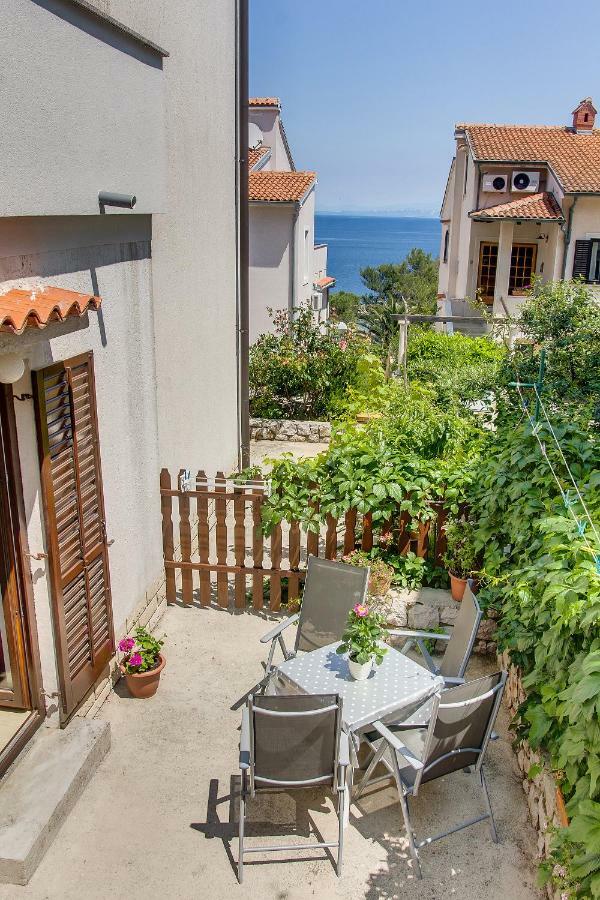 Apartment Budinic مالي لوشينغْ المظهر الخارجي الصورة