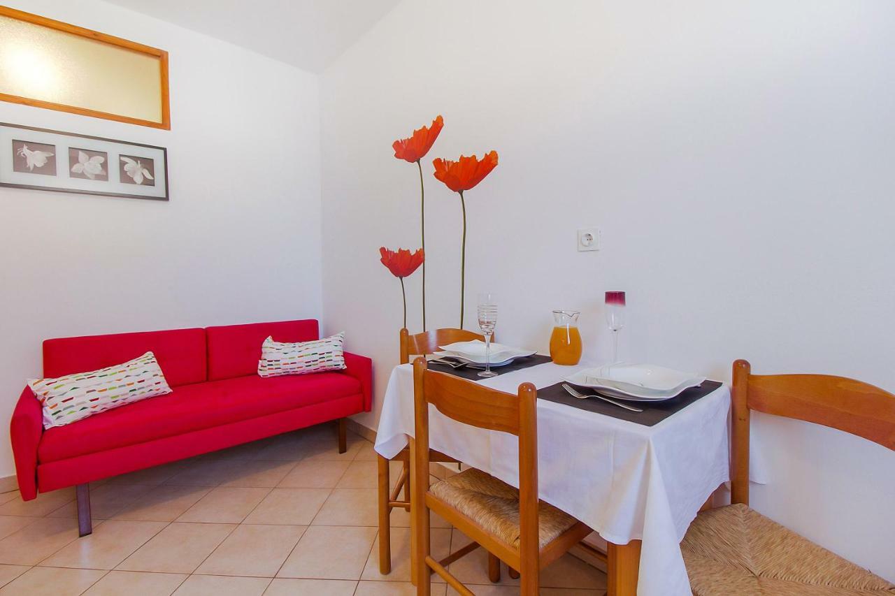 Apartment Budinic مالي لوشينغْ المظهر الخارجي الصورة